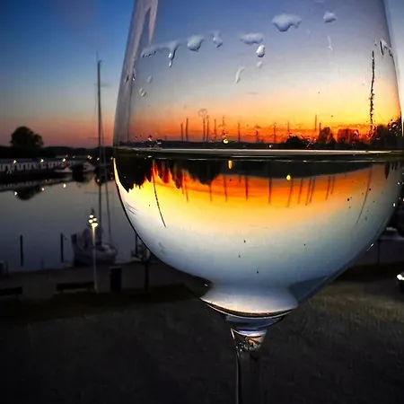 Hafenidyll Mit Wasserblick *