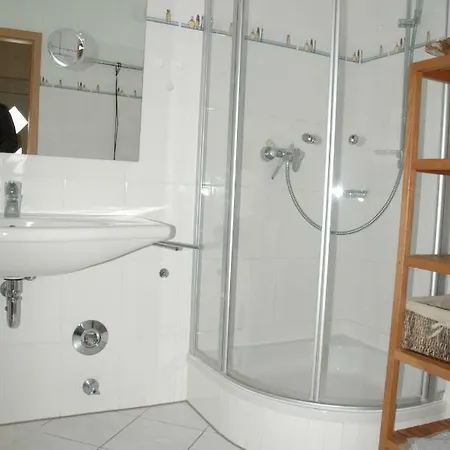 Апартаменты Hafenidyll Mit Wasserblick Karlshagen